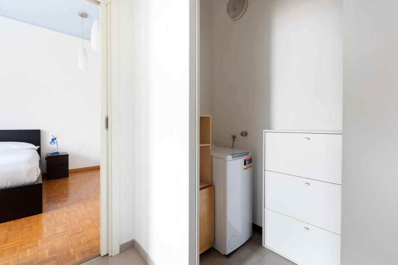 Cozy Apt With Balcony - Mm2 Sant'Agostino Apartment Milan Exterior photo