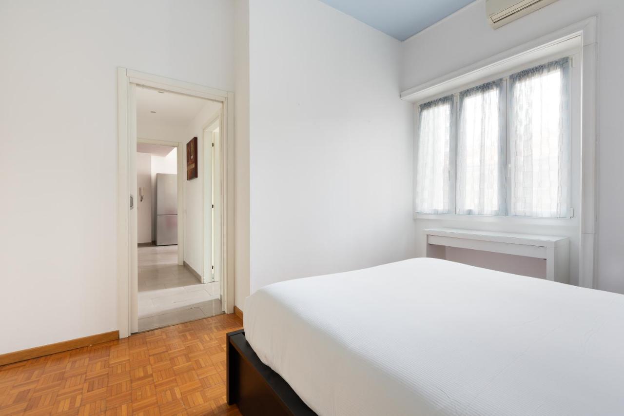 Cozy Apt With Balcony - Mm2 Sant'Agostino Apartment Milan Exterior photo